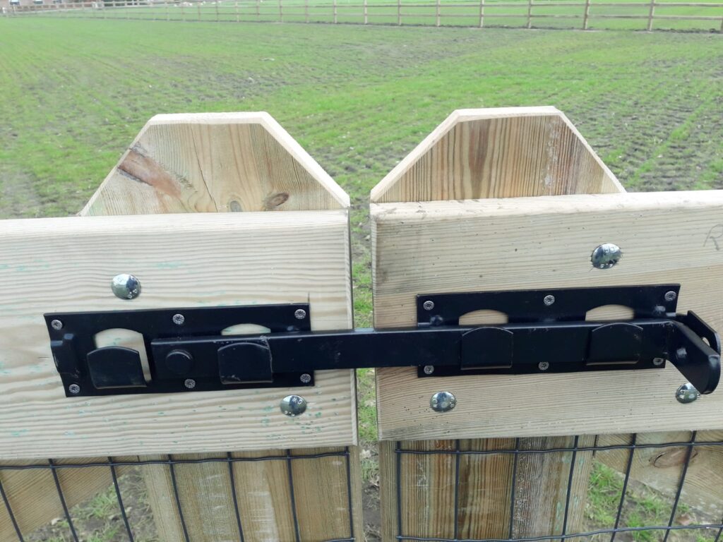 Doorsteek omheining Project Doornspijk