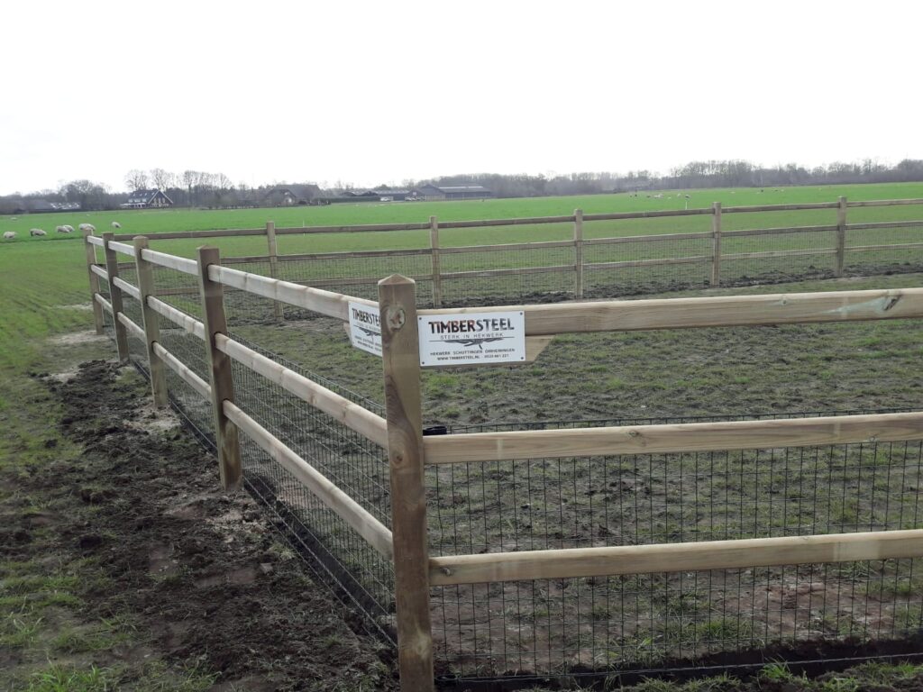 Doorsteek omheining Project Doornspijk