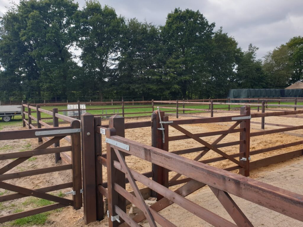 Doorsteek omheining Project speuld
