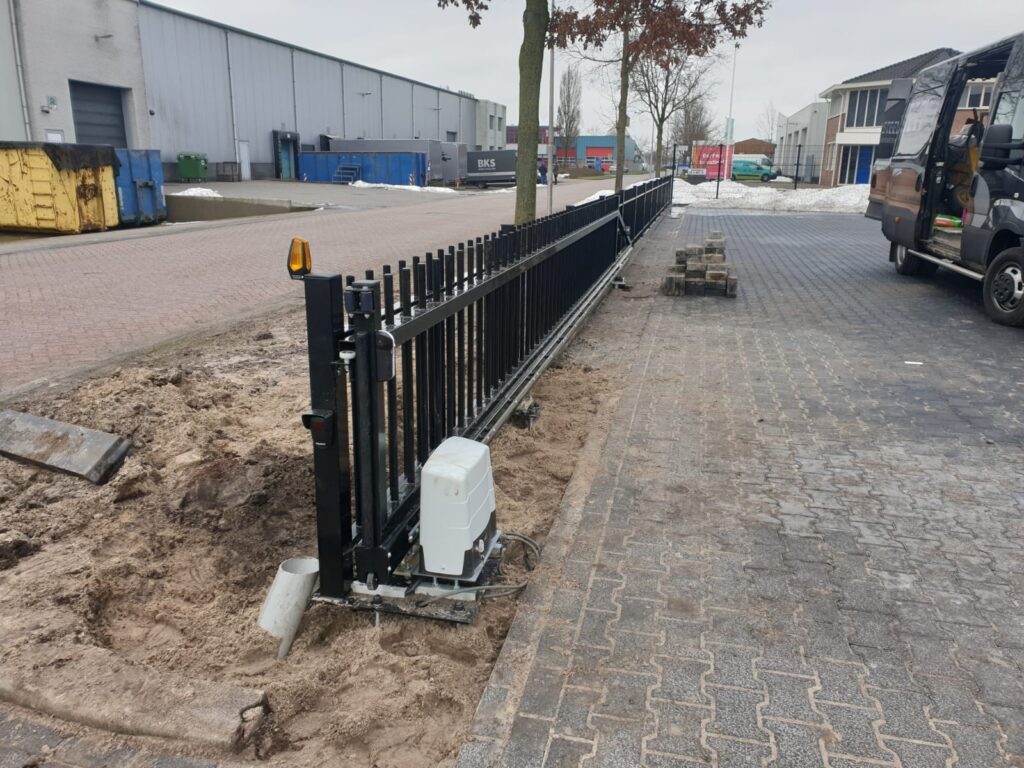 Spijlenhekwerk, schuifpoort en DSM hekwerk Project staphorst