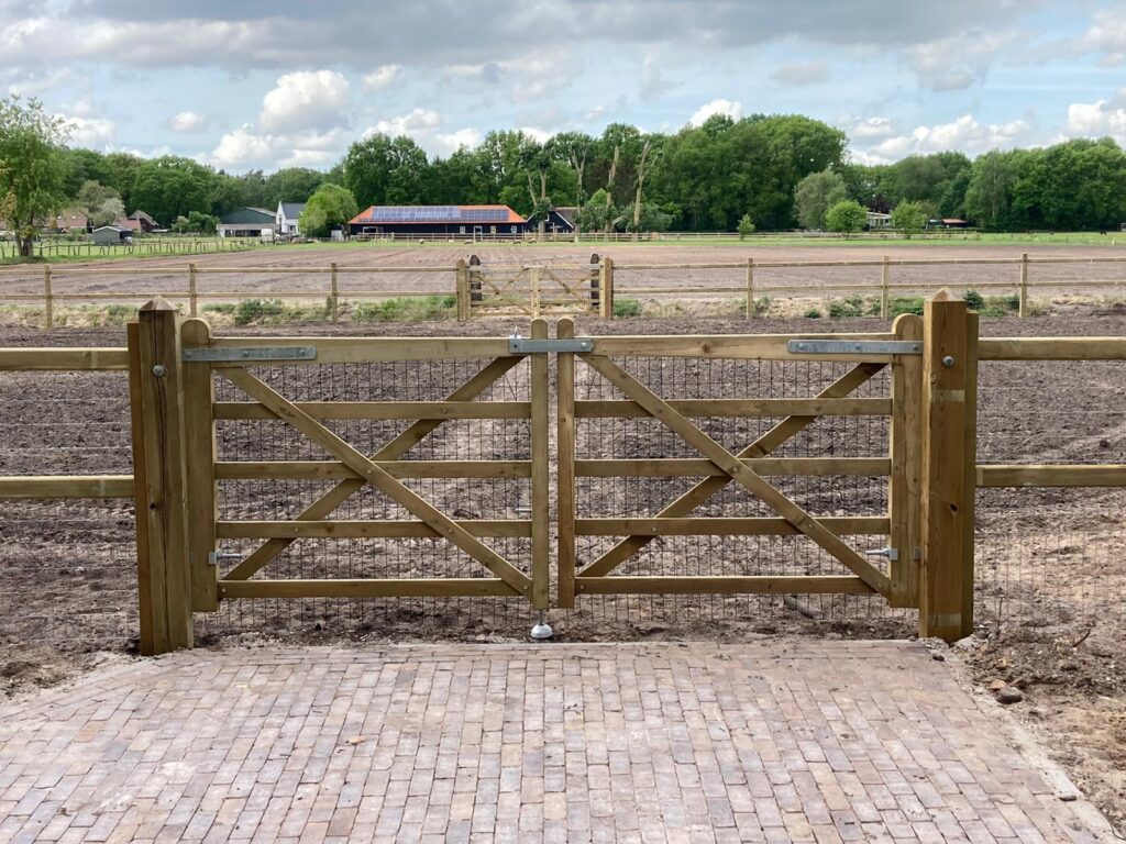 Doorsteek omheining project oldebroek