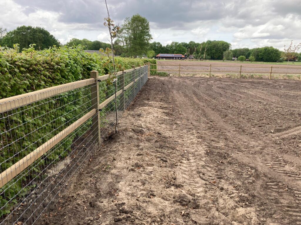 Doorsteek omheining project oldebroek