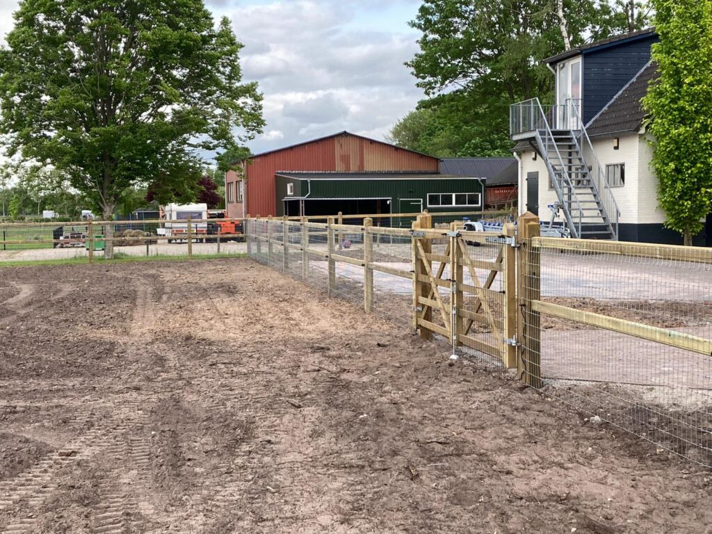 Doorsteek omheining project oldebroek